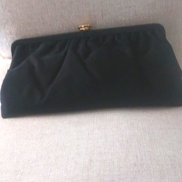VINTAGE BLACK SILK PURSE/CLUTCH BAG WITH CHAIN INSIDE. - Picture 8 of 10